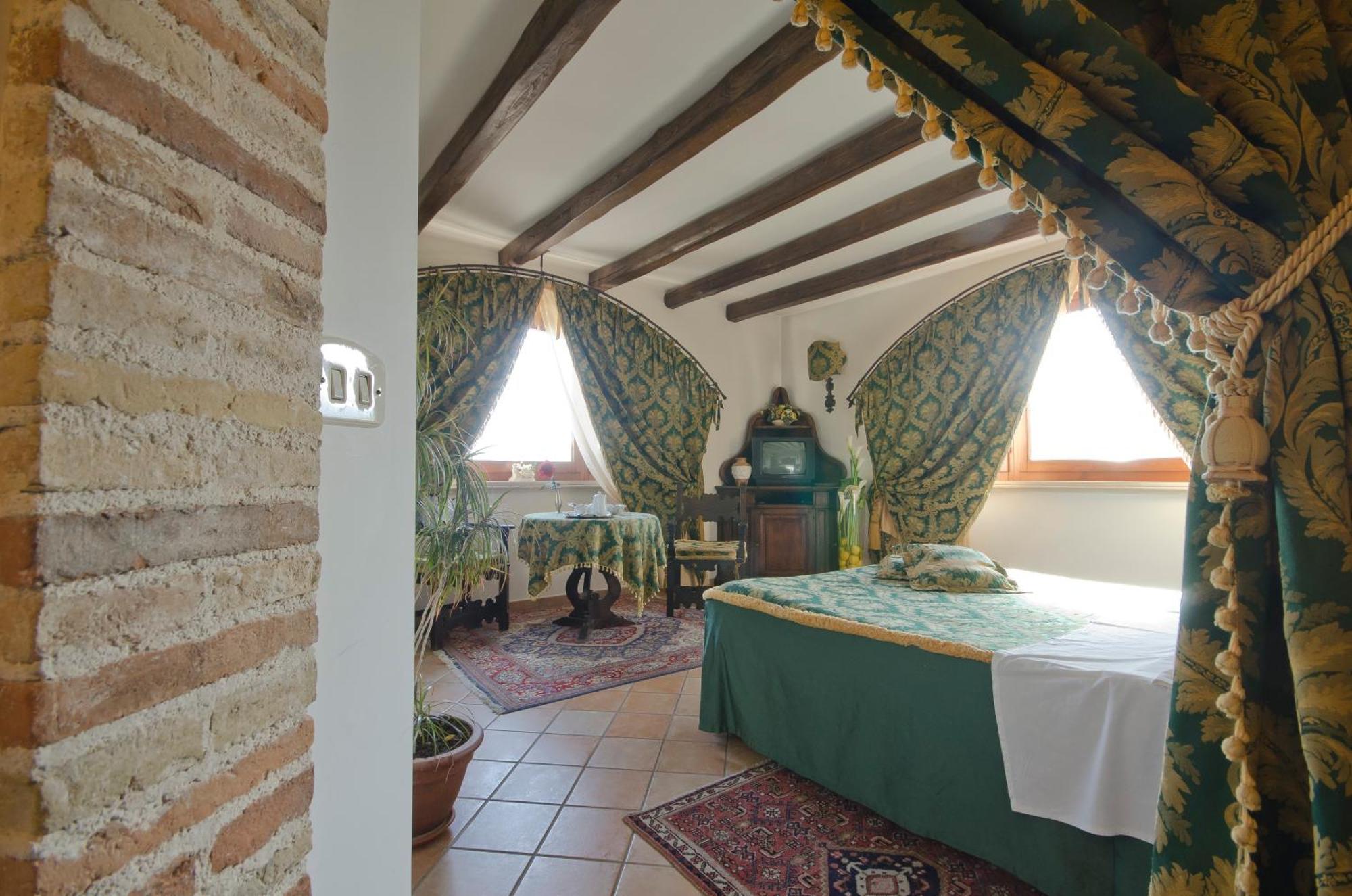 Hotel Ristorante Le Gole Di Ricci Aielli Exteriér fotografie