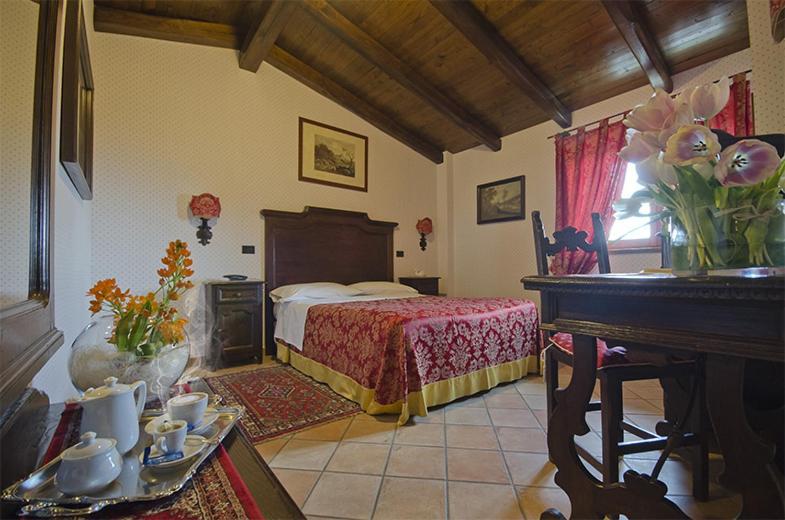 Hotel Ristorante Le Gole Di Ricci Aielli Exteriér fotografie